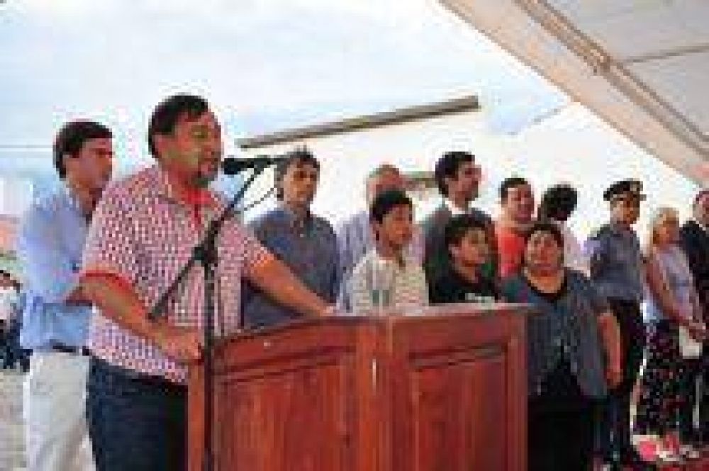 Miguel Isa: �Salta es, despu�s de Buenos Aires, donde m�s viviendas se construyen�