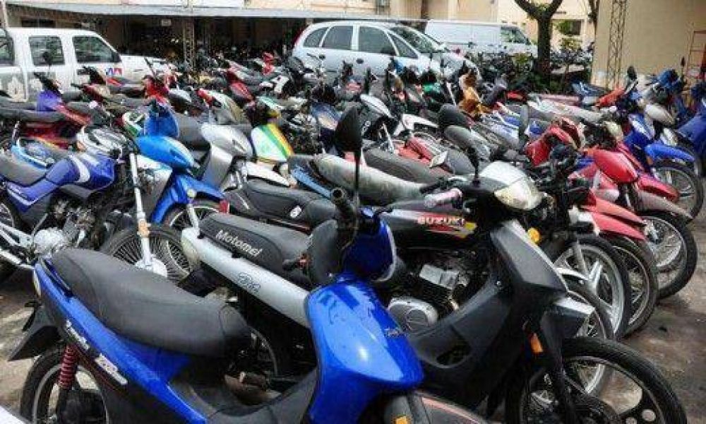 Proponen subastar autos y motos depositados en el corral�n