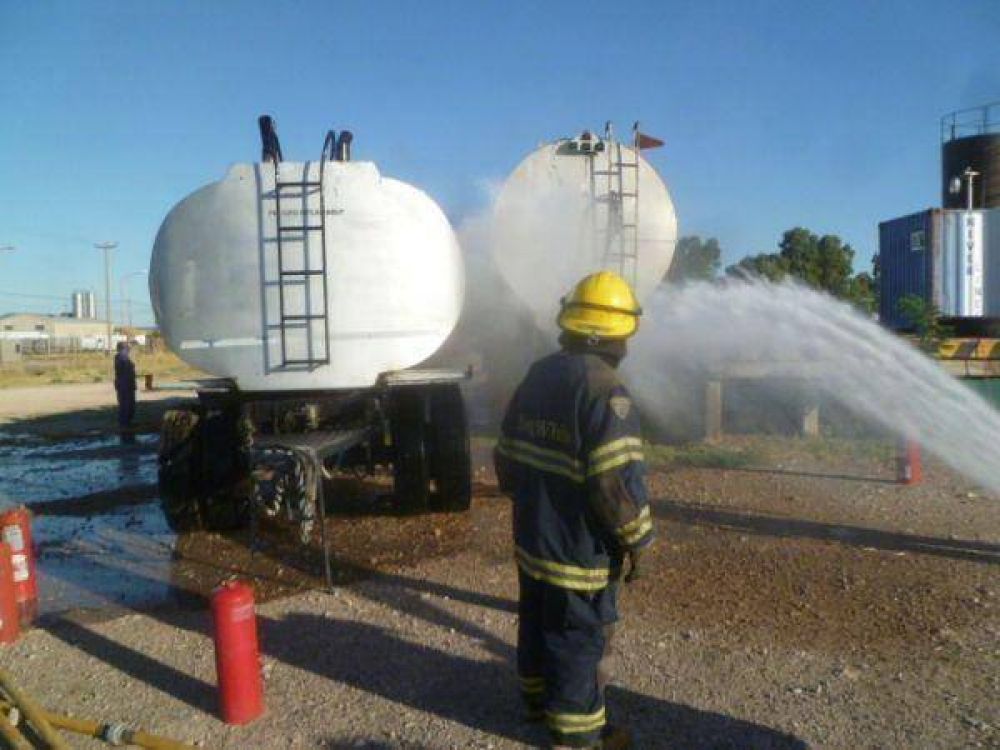 Se prendi� fuego un cami�n en el Parque Industrial