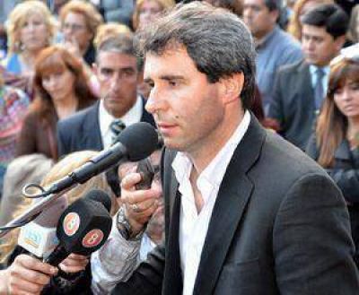 �Es una gran noticia que Bachelet priorice el t�nel� 