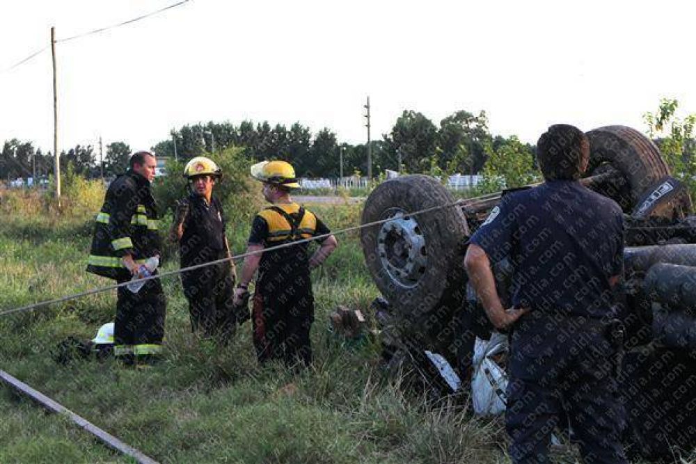 Brandsen: tren a Mar del Plata embisti� a un cami�n y hubo un muerto