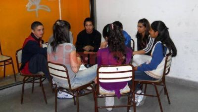 �Proponemos alternativas para poder alejarlos de las adicciones�