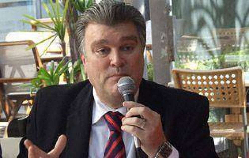 Para D�az, el FR pidi� revisar el Presupuesto por �marketing�