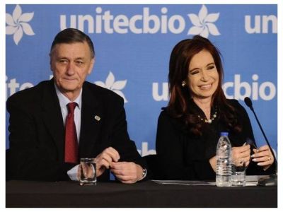 Binner sostuvo que Cristina �debe terminar su mandato�