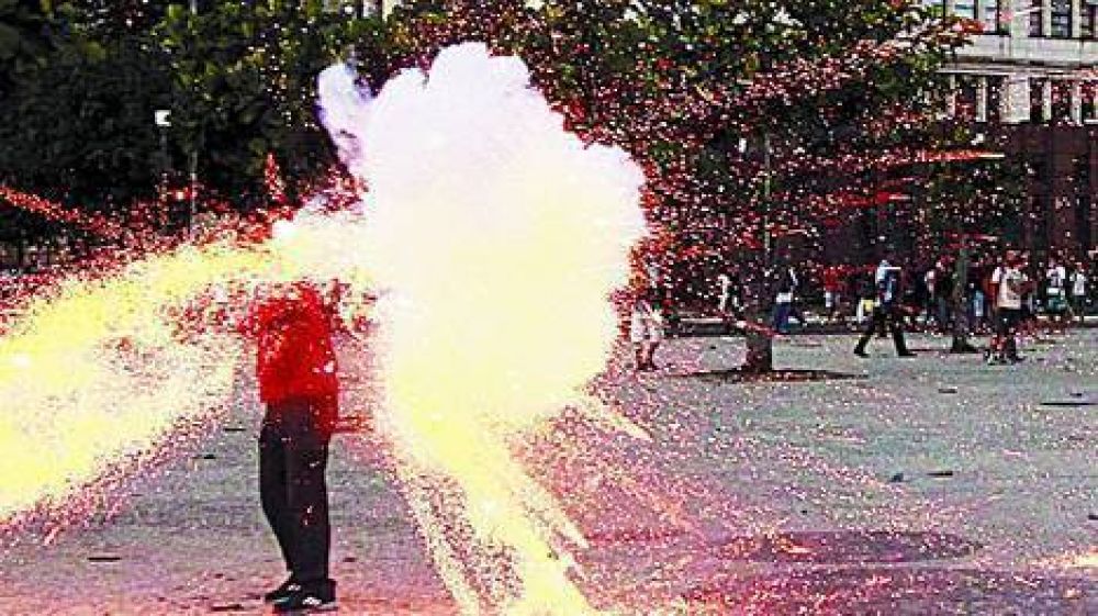 El camar�grafo herido en una protesta en R�o, con muerte cerebral