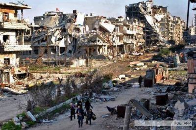 El gobierno y los rebeldes sirios extendieron el alto al fuego en Homs