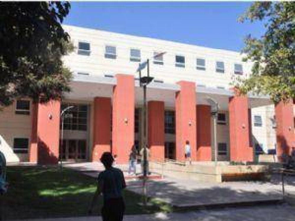 Antes de marzo licitar�n la fase III del hospital Rawson