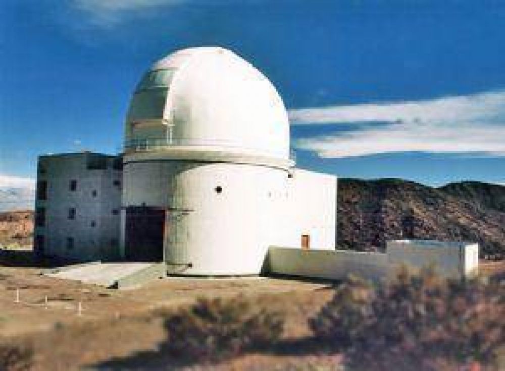 Carlos L�pez asumi� la direcci�n del Observatorio Astron�mico F�lix Aguilar