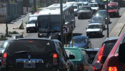 Eliminar�n paradas del interurbano en avenidas