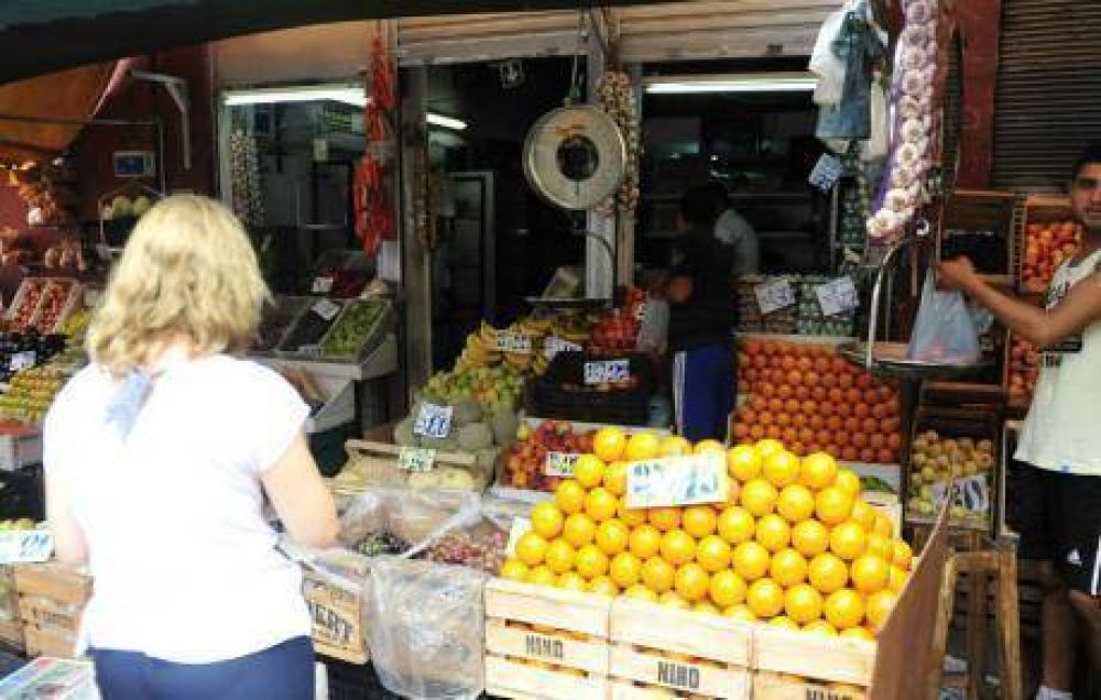 Bajaron frutas y verduras en el Mercado Norte