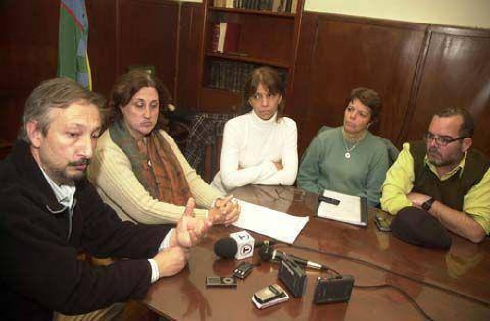 Ejecutan obras de alumbrado p�blico en diferentes zonas