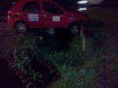 Salta: Un remisero ebrio se subi� a la rotonda de Limache