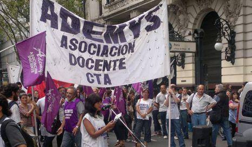 "Macri quiere bajarnos el poder adquisitivo"