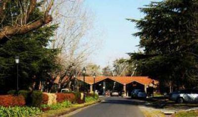 Pilar: Grupo Comando asalta en un Country