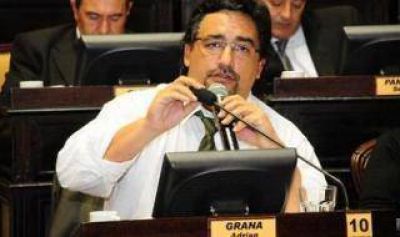 Grana: "Othaceh� est� donde m�s c�modo se siente, bien a la derecha"