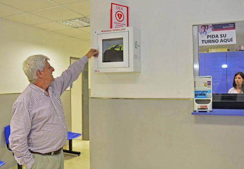 Desfibriladores en Polideportivos y Centros de Salud de San Fernando