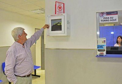 Desfibriladores en Polideportivos y Centros de Salud de San Fernando