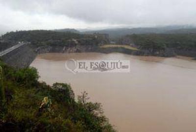 Los diques aumentaron su caudal tras las lluvias