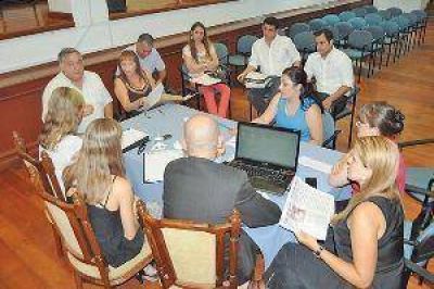 El Gobierno acord� con comercios locales una canasta escolar m�s barata que la nacional