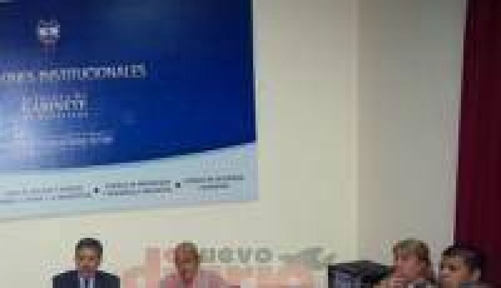 Se reuni� la mesa de di�logo de estatales