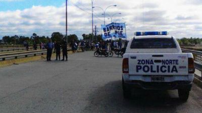 Protesta complic� el tr�nsito en la autopista Santiago-La Banda