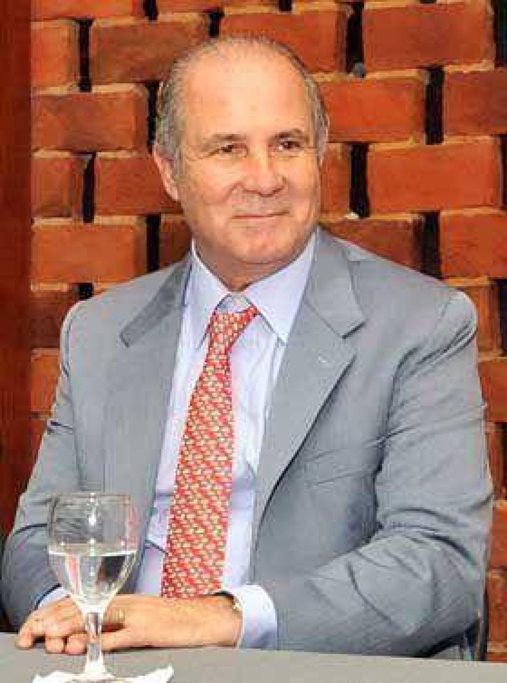 Cacho Alvarez cruz� a Ferraresi por sus cr�ticas a Ra�l Othaceh�