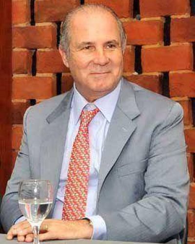 Cacho Alvarez cruz� a Ferraresi por sus cr�ticas a Ra�l Othaceh�