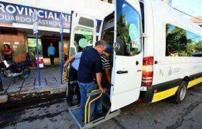 Mientras sigue debate, empez� transporte especial