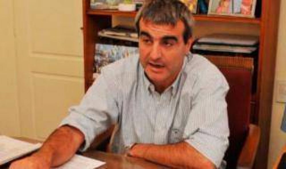 Dura�ona: "Los intendentes kirchneristas no figuramos en el libro de pases y rechazamos a los oportunistas"