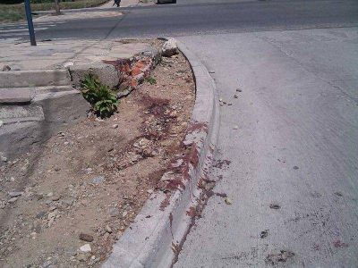 Balean a limpiavidrios que muere desangrado en el hospital