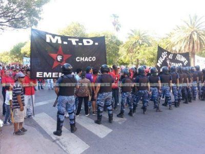 Caos en la Plaza 25 de Mayo: Desalojo, corridas y balas de goma