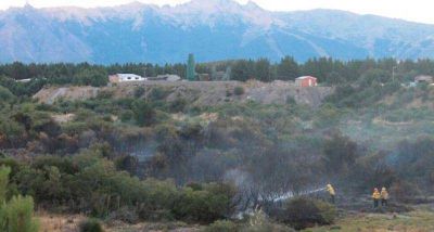 Incendio en inmediaciones del camino de Circunvalaci�n