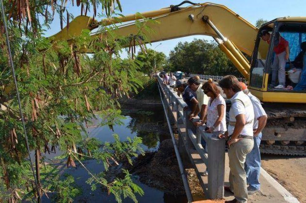 Comenzaron obras de �contenci�n provisoria� en el Puente San Fernando