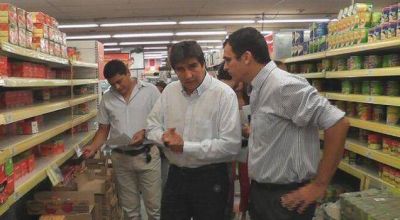 Precios Cuidados: diputados del PJ recorrieron supermercados