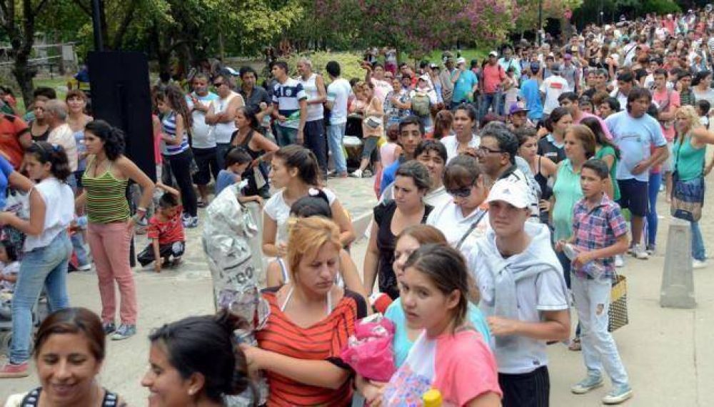 Cien mil personas peregrinaron para pedir un favor a la Virgen de Lourdes
