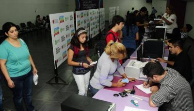 Boleto Educativo: suman a docentes y auxiliares privados