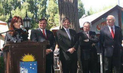 Cursar�n invitaci�n formal a Peralta para acto con Cristina