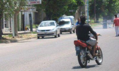 Grave: en Arroyito el 95% de los motociclistas circula sin cascos