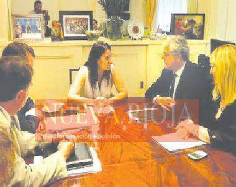 Sa�l se reuni� con la ministra de Seguridad de la Naci�n