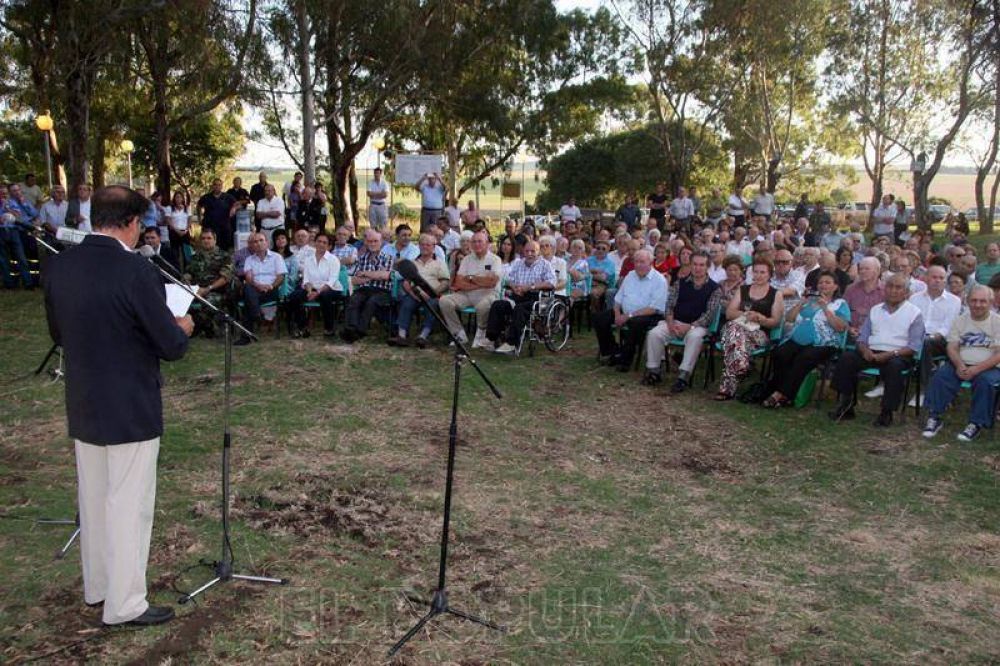 Sierras Bayas conmemor� los 95 a�os del primer despacho de cemento