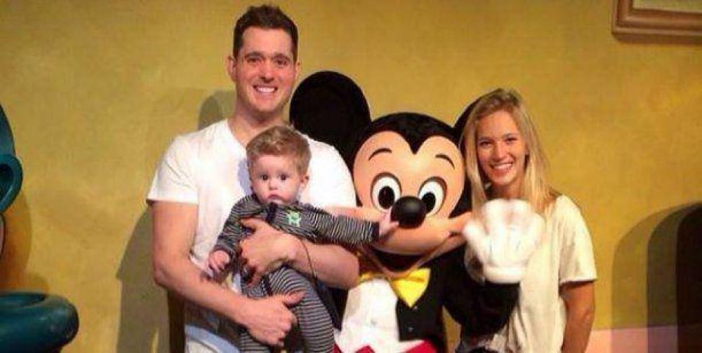 Luisana Lopilato, Michael Bubl y su hijo Noah visitaron Disney