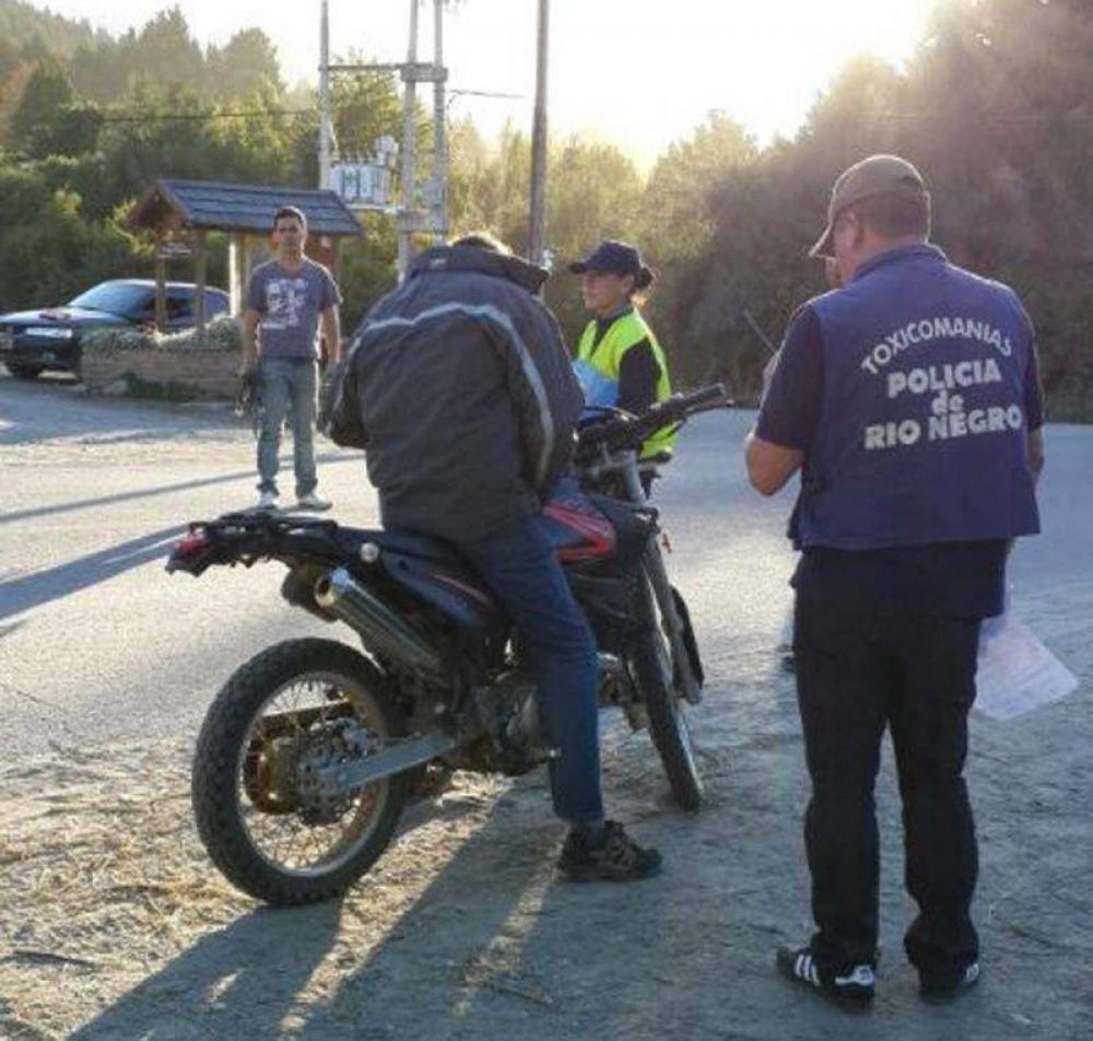 Secuestran moto robada
