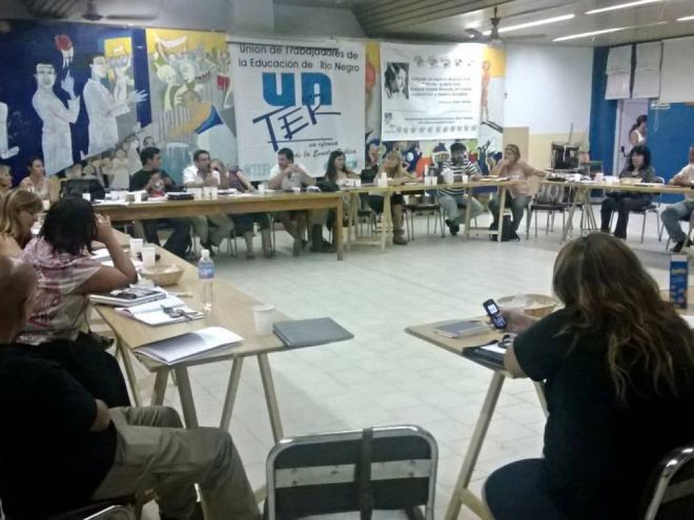 UNTER quiere 35% de aumento y dos paritarias