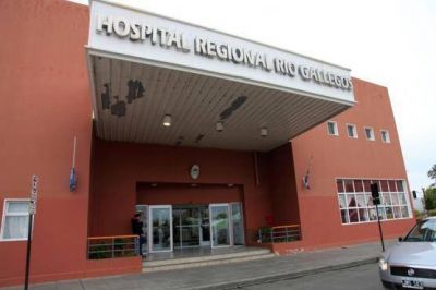 Un hombre recibi� dos pu�aladas en un ojo y puede perderlo