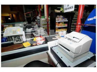 Asaltaron el supermercado El T�nel de Zavalla y General L�pez