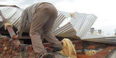 Fuerte viento destroz� por completo dos viviendas del B� Nueva Formosa