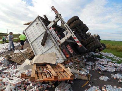 El camionero habr�a estado borracho y volc�