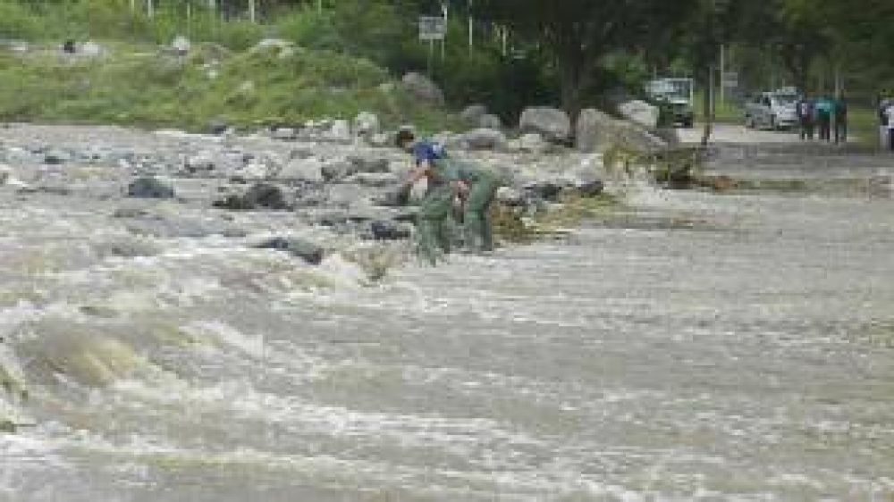 Creci� el r�o El Tala y cierran el camping