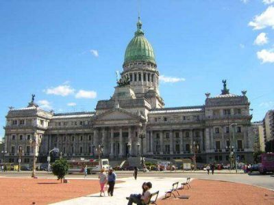 Congreso: el FpV quiere retener comisiones