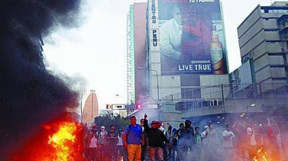 Amenazan con sancionar a los medios que cubran protestas en Venezuela
